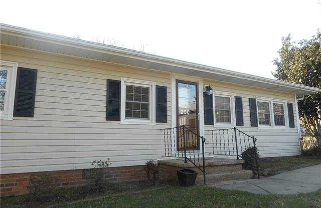 200 S Broome St - 200 South Broome Street, Waxhaw, NC 28173