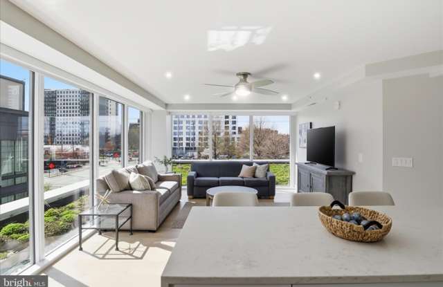 925 N FAIRFAX Street photos photos