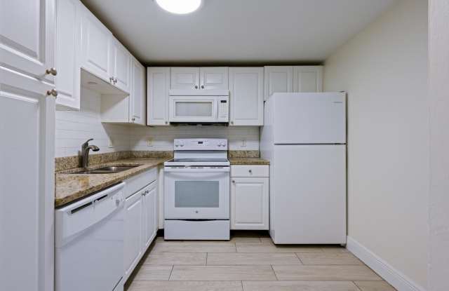 1505 Crescent Circle photos photos