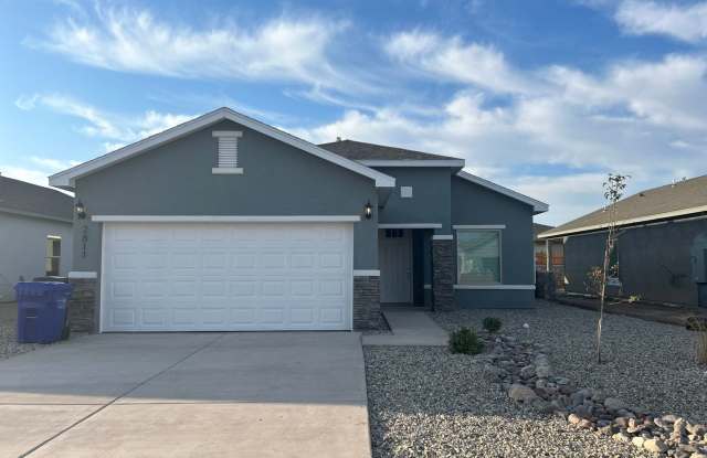 Beautiful home in Legends West *New Build* - 2811 Ocate Court, Las Cruces, NM 88007