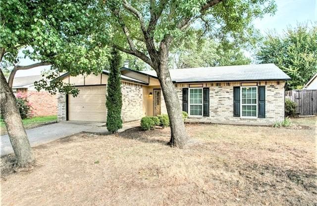 647 Roaming Road Drive - 647 Roaming Road Drive, Allen, TX 75002