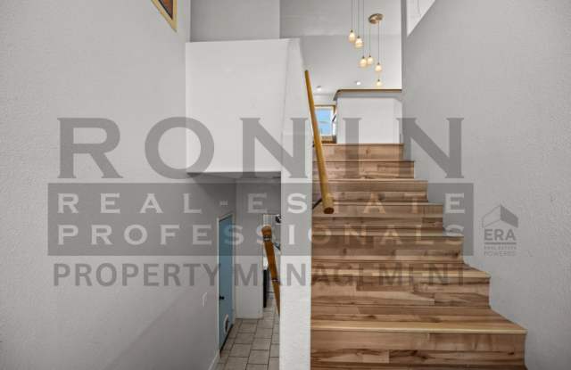 597 North Grandeur Court Gallery 3