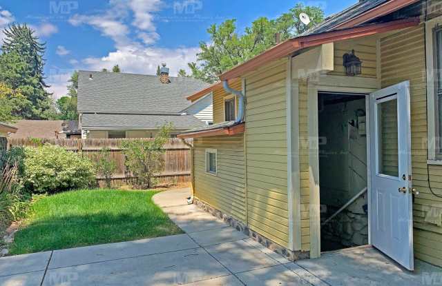 645 1/2 S. Loomis Avenue photos photos