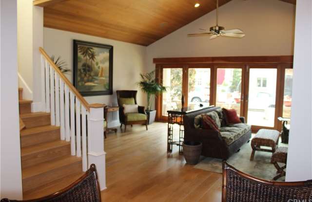 5583 Riviera Walk Gallery 4