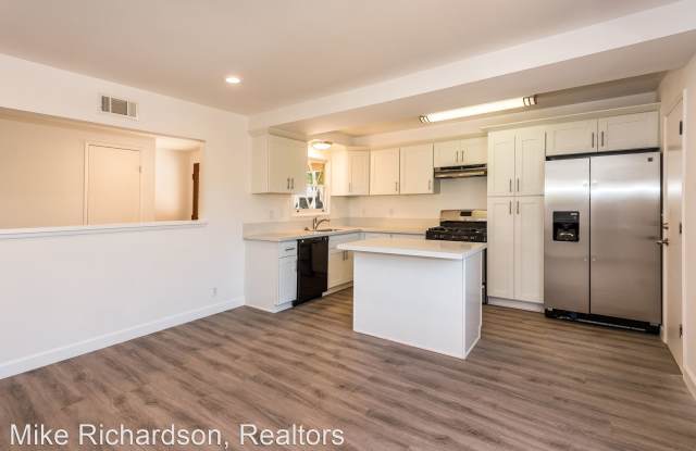 6123 Craigmont Dr Gallery 4