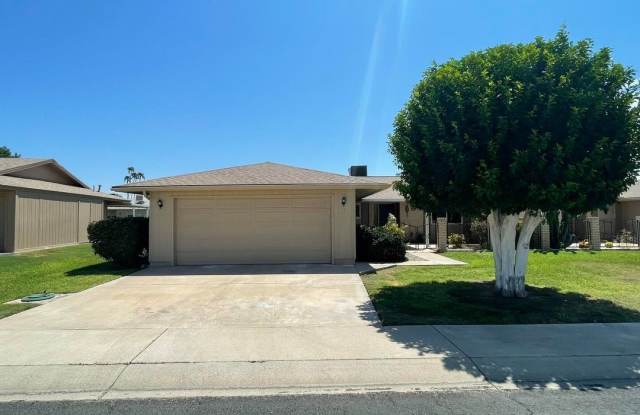 10524 W Saratoga Circle Gallery 1