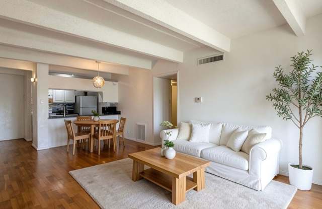 ***MOVE-IN SPECIAL*** High-Rise in Cheesman Park Gallery 1