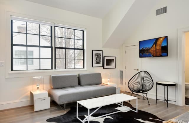1733 Knox Avenue S Gallery 3