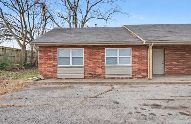 704 Oak St. 3 B photos photos