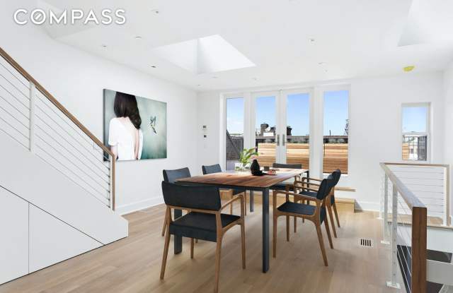 240 Saint Johns Place Gallery 4