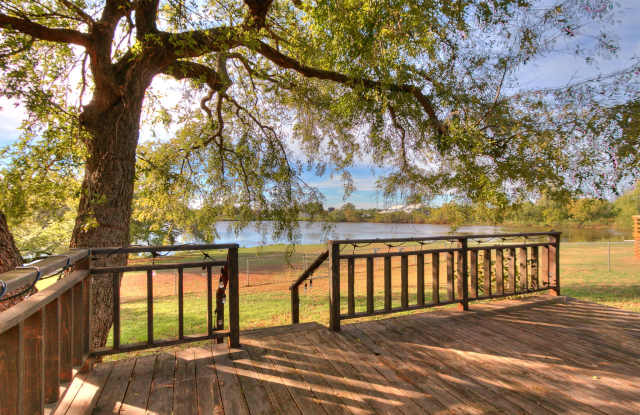 1900 Gray Fox Dr Gallery 1