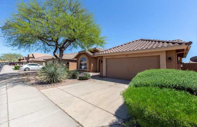 4529 East Hunter Court Gallery 2