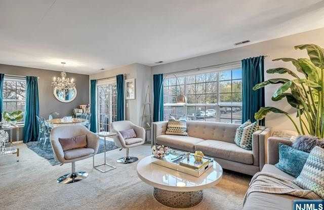 1434 Westgate Drive photos photos