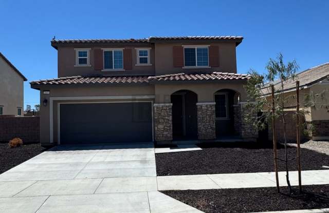 Spacious 3-Bedroom Home in the Desirable McSweeny Farms Community! photos photos