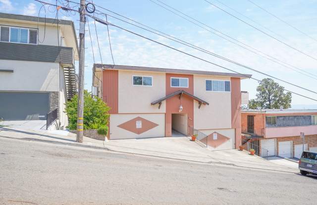 Maxwell Park 2 Bedroom Unit! - 2434 Fern Street, Oakland, CA 94601