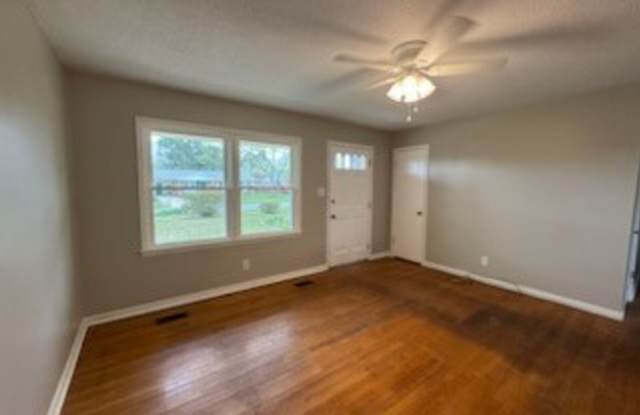 5627 Carson Gallery 4