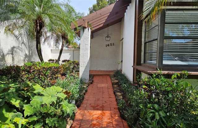 1451 W Sandpiper Cir Gallery 2