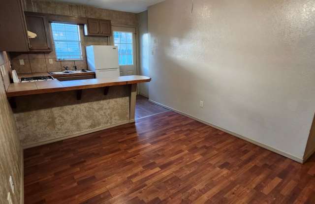 1B/1B End-Unit Apt Gallery 4