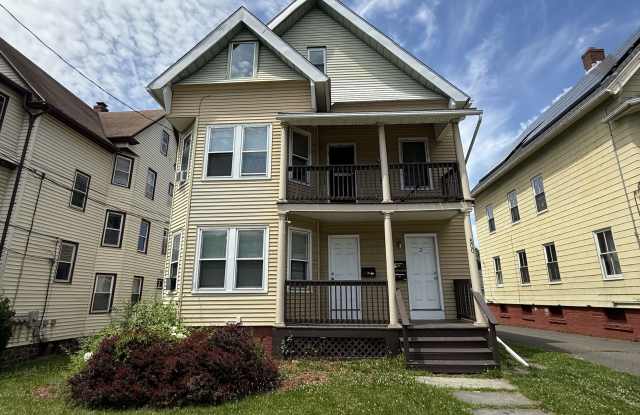 498 Stanley Street - 3 photos photos