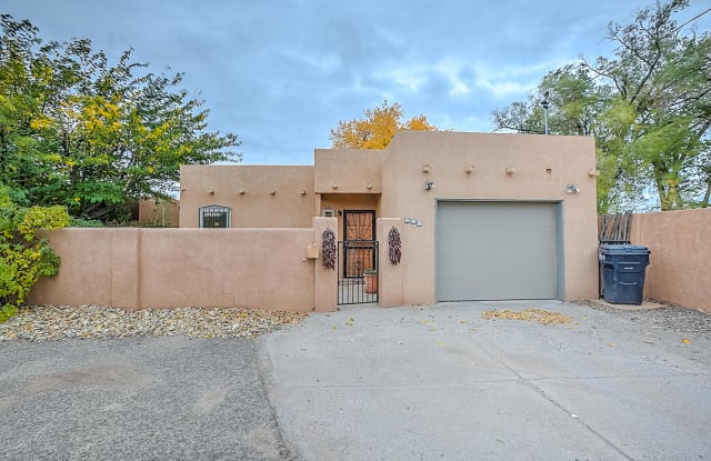 616 Griegos Rd NW - 616 Griegos Road Northwest, Albuquerque, NM 87107