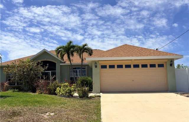 3710 SW 13th Avenue photos photos