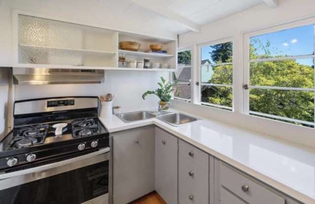 2842 Woolsey St Apt 3 Gallery 1