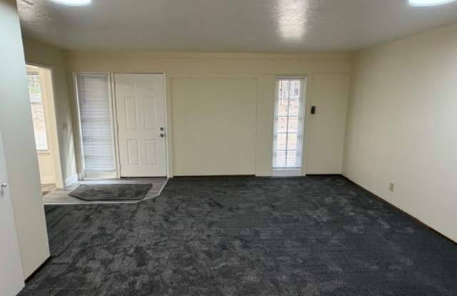 Charming 2‑Bedroom Loft‑Style Home in the Heart of Twain Harte Gallery 4