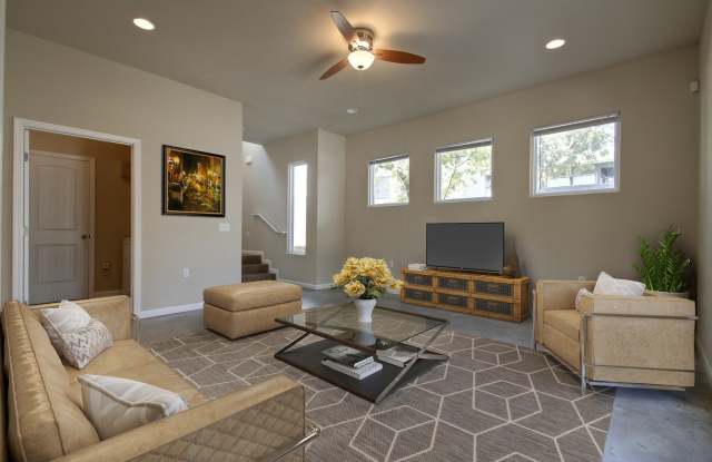 UT PRE LEASE: 2009 Remodeled 6 Bed / 3 Bath, Wood  Stained Concrete Floors, Custom High End Kitchen and Bathrooms, Just North of UT photos photos