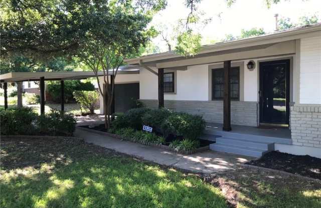 7015 Brooks Brooks Gallery 3