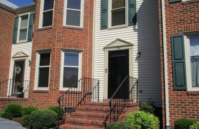 102 River Point Drive - 102 River Point Drive, Suffolk, VA 23434