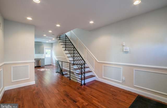 2340 GREENWICH Street photos photos