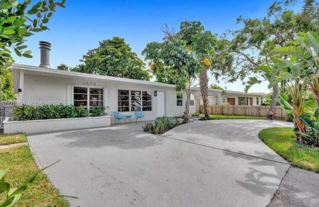 1573 Northeast 30th Court photos photos