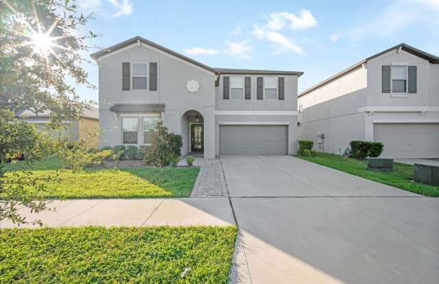 Spacious 6-Bedroom, 3-Bathroom Home in Resort-Style Community photos photos