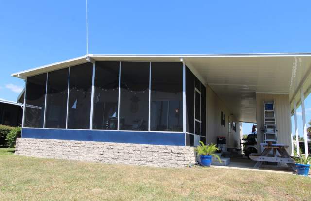 Waterfront Short-Term Rental – Fully Furnished | 3 Bed, 2 Bath | $1800/month photos photos