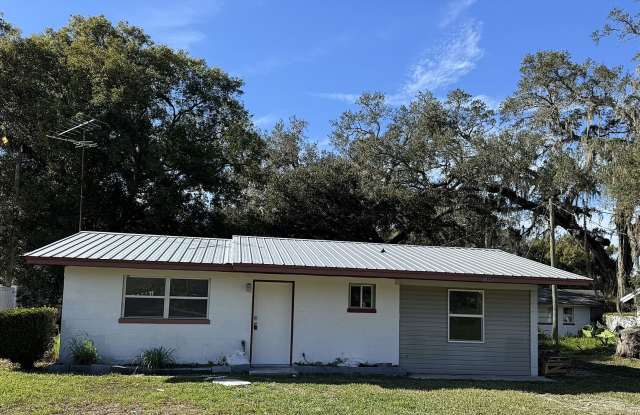 Recently Remodeled 2BR/1BA Zephyrhills Home, Water  Sewer Included w/Rent - 5027 Studio Drive, Zephyrhills West, FL 33542