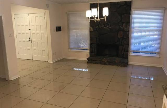 3642 MADRID Circle Gallery 2