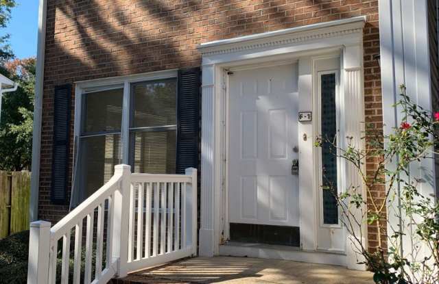 2-Bedroom, 1.5-Bath town house - 6702 Jefferson Place, Myrtle Beach, SC 29572