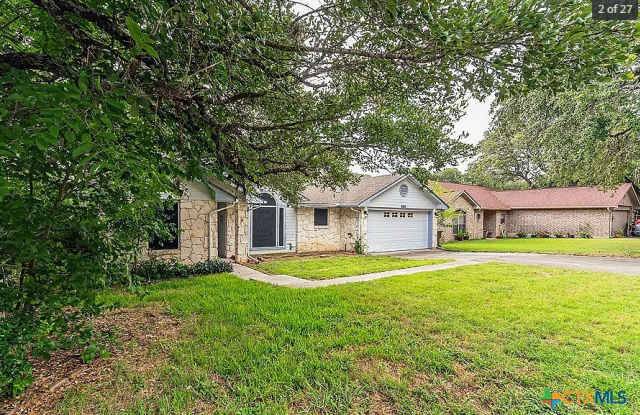 1701 Century Oaks Dr - 1701 Century Oaks Drive, Lockhart, TX 78644