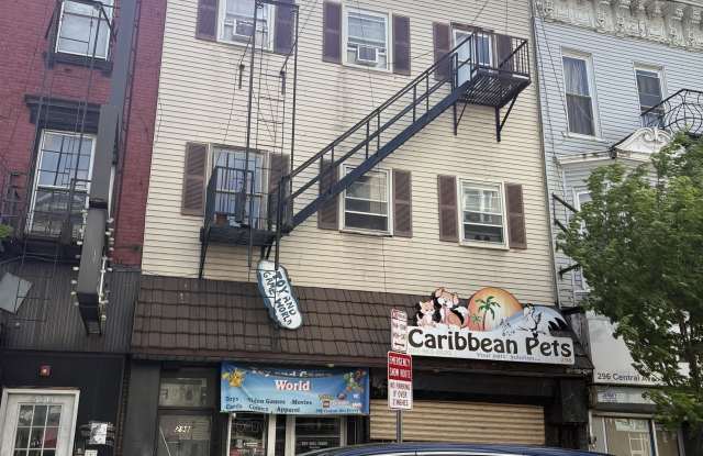 298 CENTRAL AVE photos photos