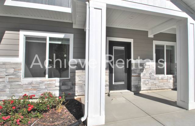 Your Next Home Awaits | Beautiful Layton Townhome Near Shopping, Dining & Parks photos photos