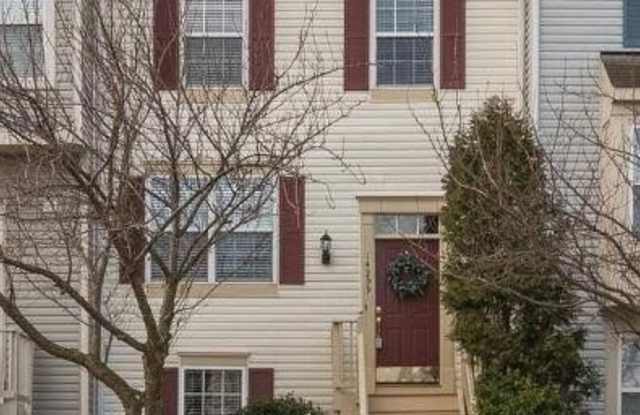 14299 NEWBERN Loop - 14299 Newbern Loop, Prince William County, VA 20155