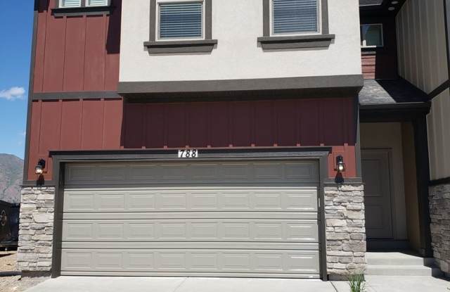 Spacious Spanish Fork Townhome photos photos