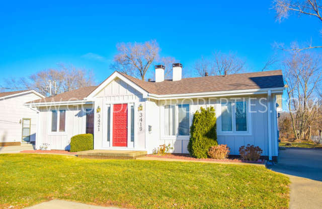 Great Deal!!! 2 Bedroom Duplex with Basement photos photos