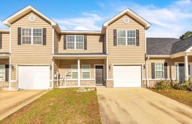 3 Br, 2.5 Ba Townhome In Richmond Hill - 285 Cypress Point Drive, Richmond Hill, GA 31324