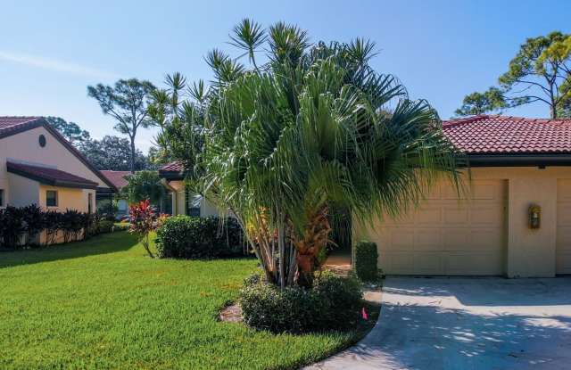 Spacious, Beautifully FULLY FURNISHED, Updated 2-bedroom, 2-bath close to Siesta Key!! photos photos