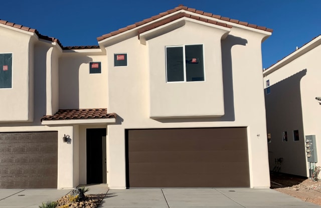 305 N 2470 W photos photos