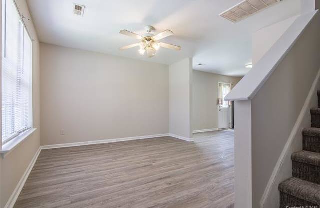 4607 Wildwood Avenue Gallery 2
