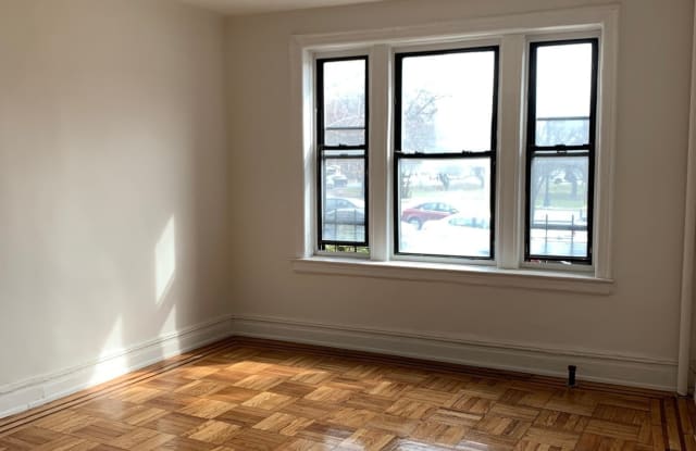 10 Ocean Parkway - 10 Ocean Parkway, Brooklyn, NY 11218