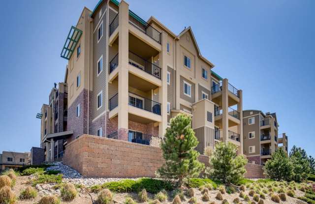 Evolve Real Estate: Beautiful 2 bedroom Plus Study End Unit with Panoramic Mountain Views Available 5/12/25 - 1062 Rockhurst Drive, Highlands Ranch, CO 80129