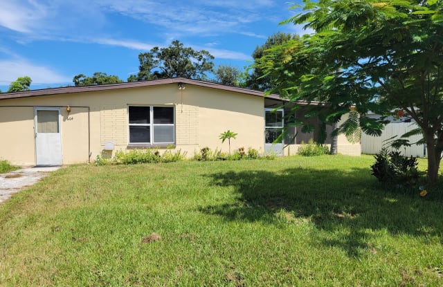 664 Richmond St - 664 Richmond Street, Dunedin, FL 34698